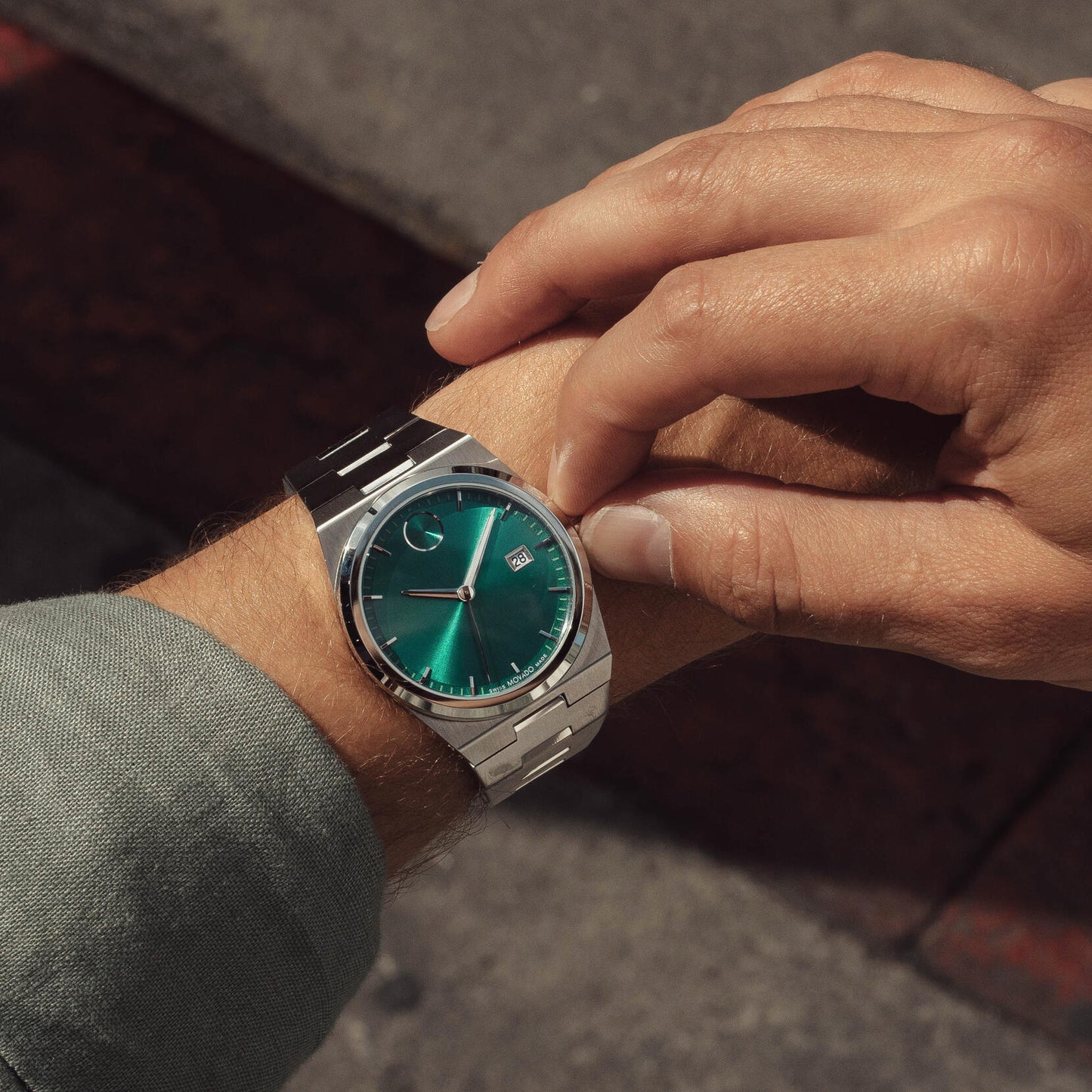 Movado Men’s Swiss Made Quartz BOLD Stainless Steel Green Sunray Dial 40mm Watch 3601222