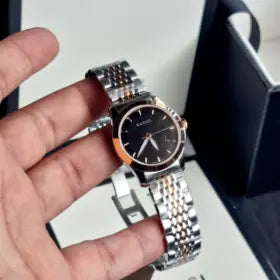 Gucci Women’s Swiss Made Quartz Stainless Steel Black Dial 27mm Watch YA126512