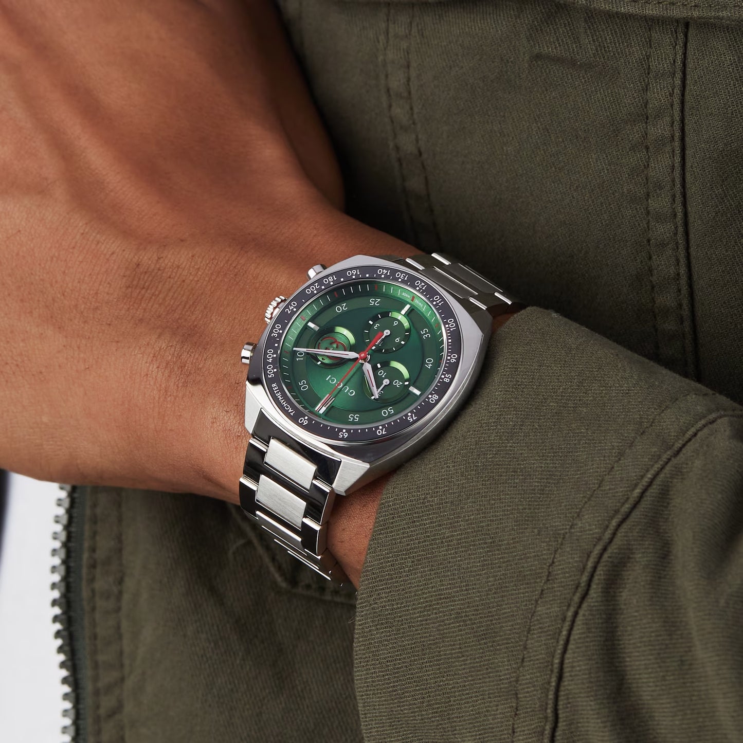 Gucci Men’s Swiss Made Quartz Silver Stainless Steel Green Dial 41mm Watch YA142318