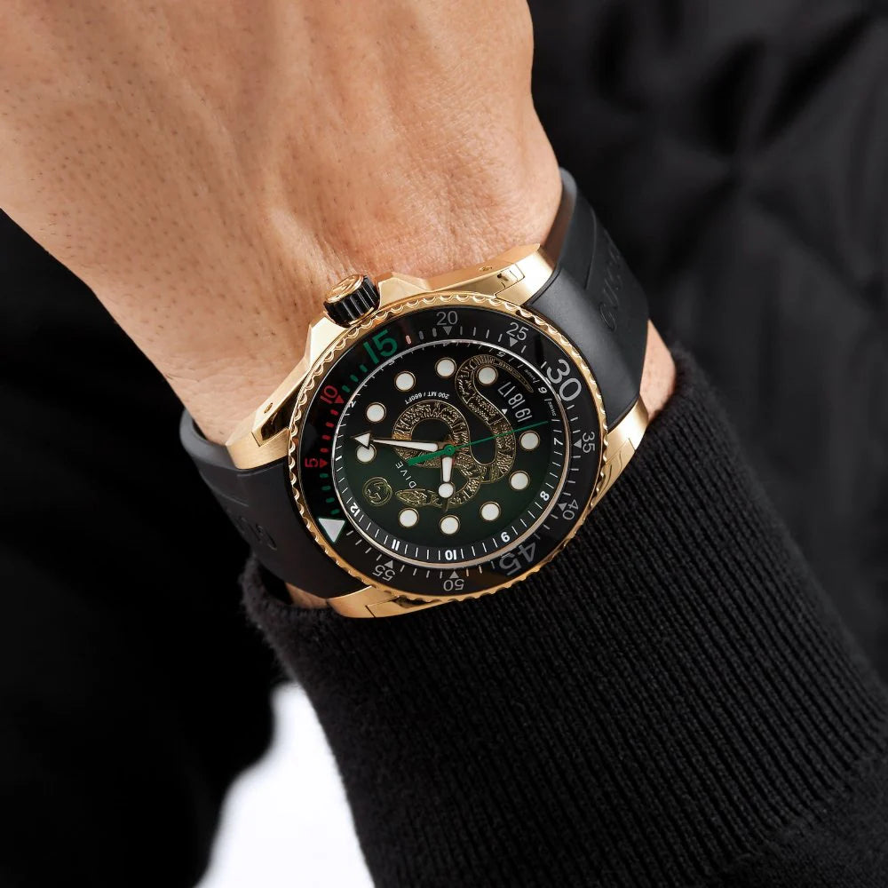 Gucci Men’s Swiss Made Quartz DIVE SNAKE Silicone Strap Black Dial 45mm Watch YA136219